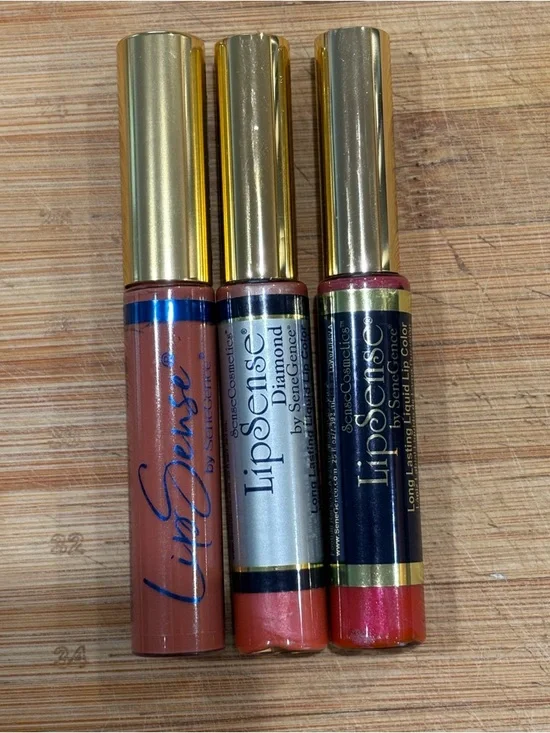 Lipsense Bundle - Picture 2 of 4